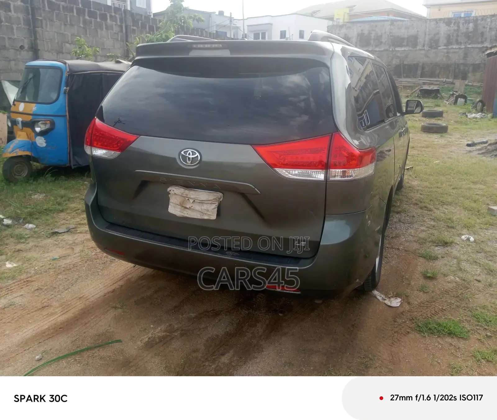 Toyota Sienna 2011 Gray