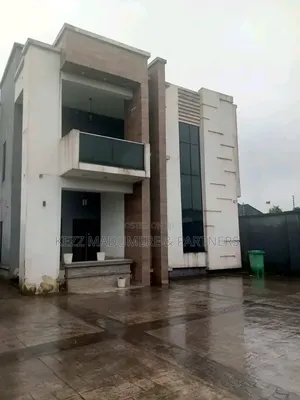 4bdrm Duplex in Ewat Estate for rent