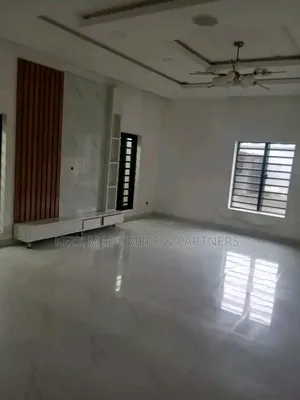4bdrm Duplex in Ewat Estate for rent
