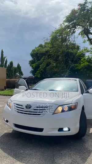 Toyota Camry LE 4dr Sedan (2.4L 4cyl 5A) 2009 White