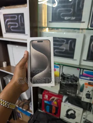 New Apple iPhone 15 Pro Max 256 GB Silver
