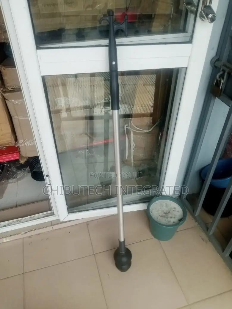 Tagline Push-Pull Pole