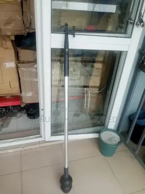 Tagline Push-Pull Pole