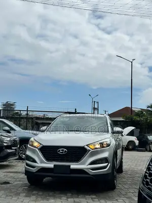 Hyundai Tucson Sport AWD 2016 Silver