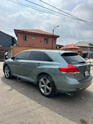Toyota Venza LE 2010 Green