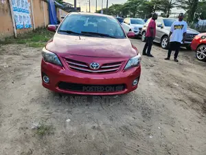 Toyota Corolla LE 4dr Sedan (1.8L 4cyl 4A) 2013 Red