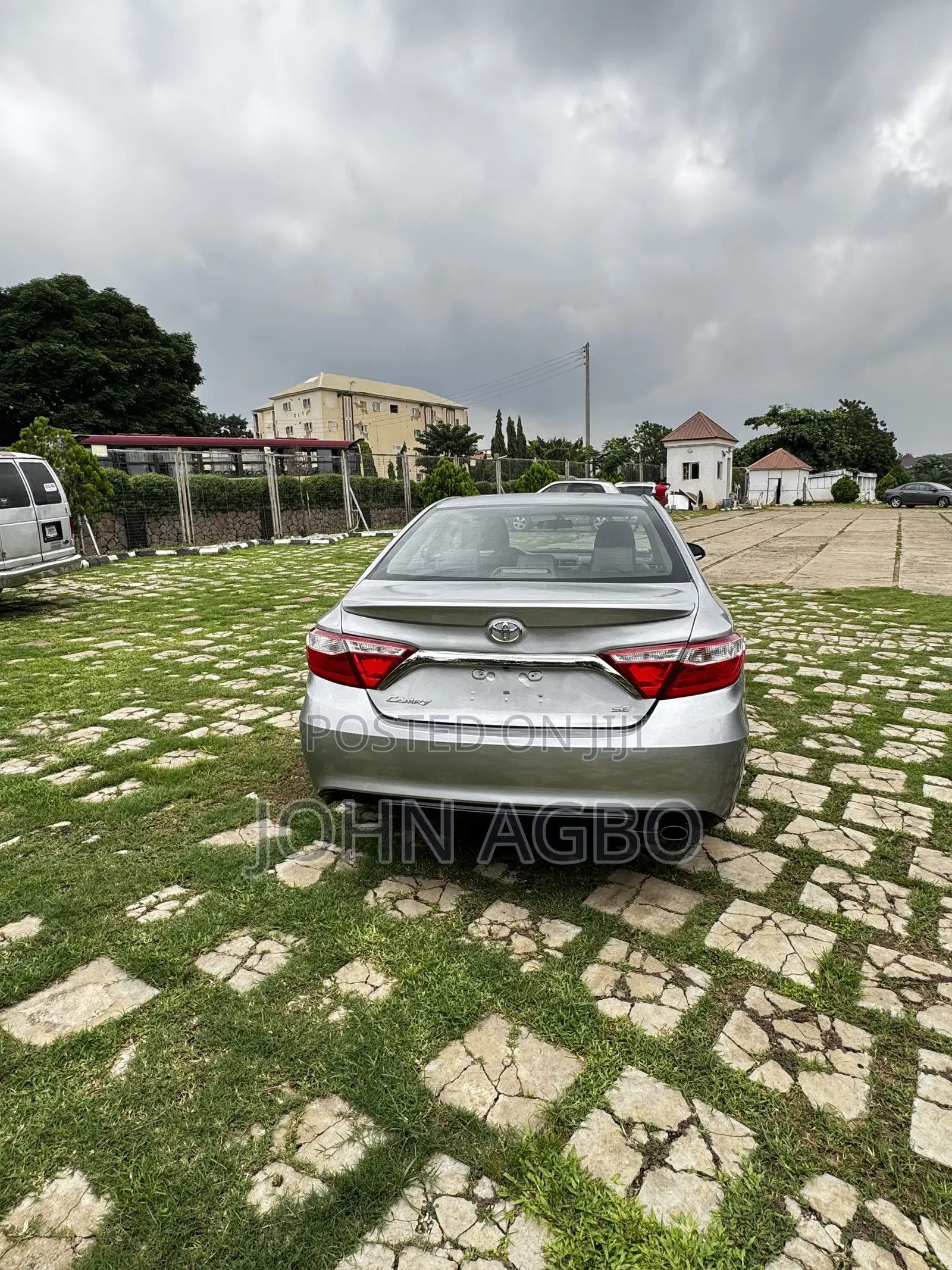 Toyota Camry 2017 Silver
