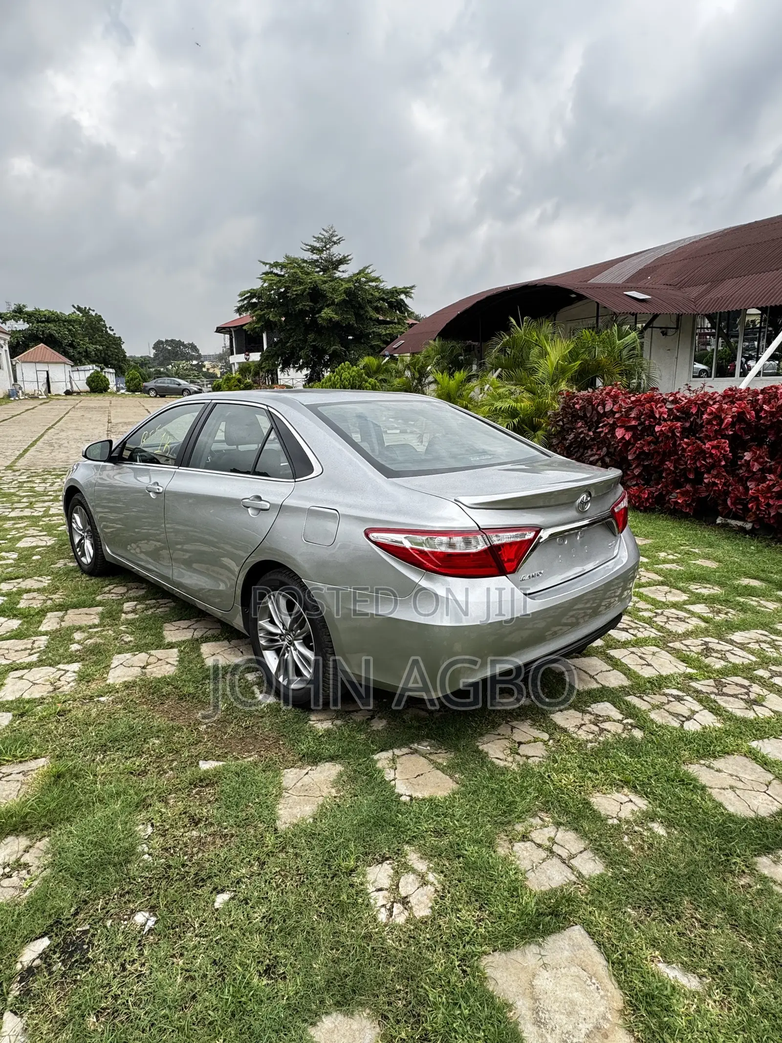 Toyota Camry 2017 Silver