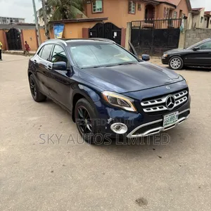 Mercedes-Benz GLA 250 2018 Blue