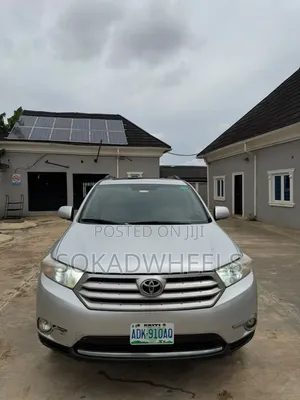 Toyota Highlander Limited 2010 Silver