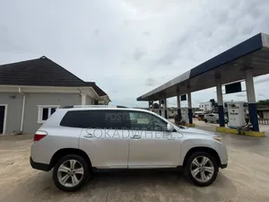Toyota Highlander Limited 2010 Silver