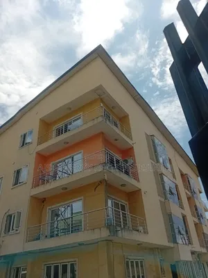 2bdrm Apartment in Lekki Phase 1 for rent