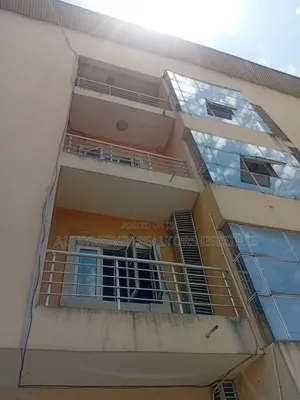 2bdrm Apartment in Lekki Phase 1 for rent