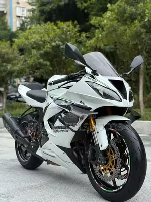 Kawasaki Ninja ZX6R 2015 White