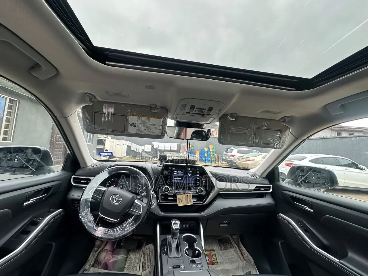 Toyota Highlander XLE 2021 Silver