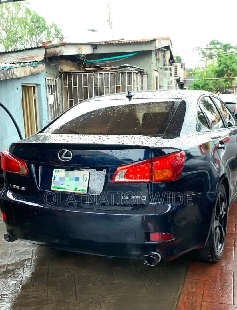 Lexus IS 250 2009 Blue