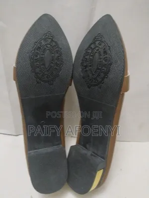 Flat Cover Shoe