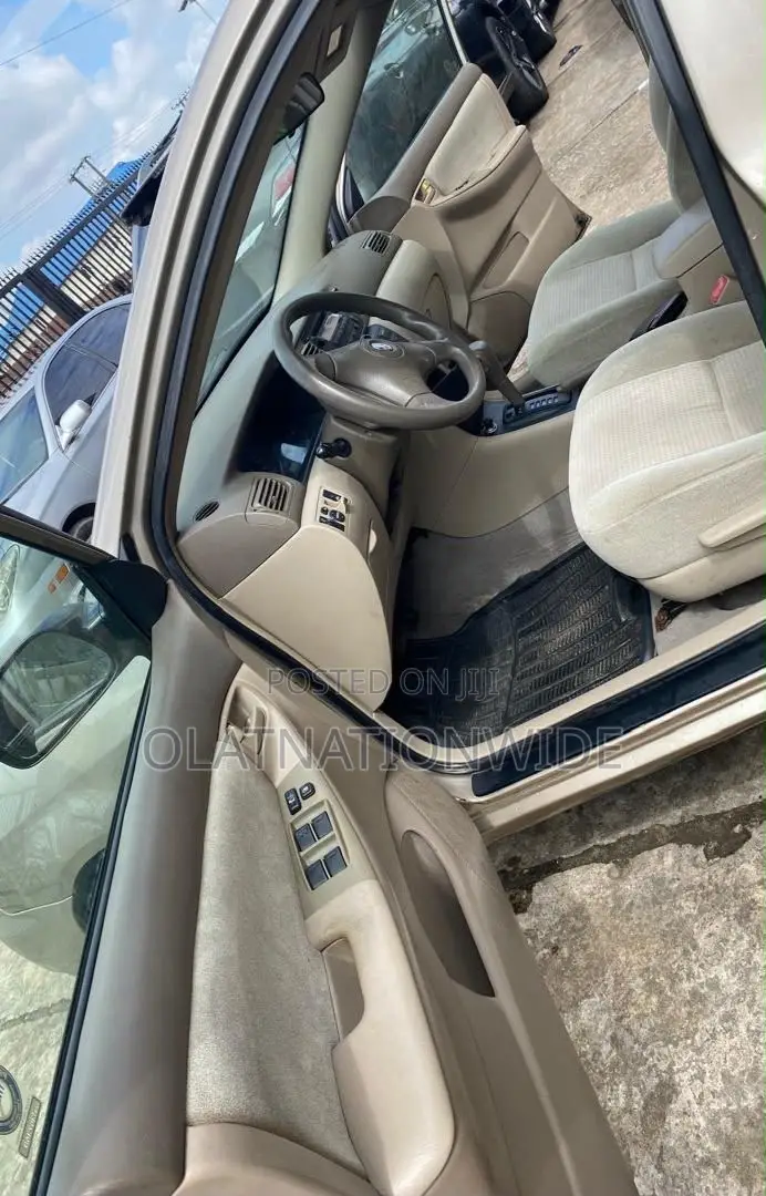 Toyota Corolla 2007 Gold