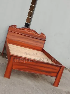 Top Quality 41⁄2 by 6 Real Wooden Bedframe