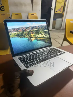 Laptop Apple MacBook Pro 2015 8GB Intel Core i5 SSD 256GB