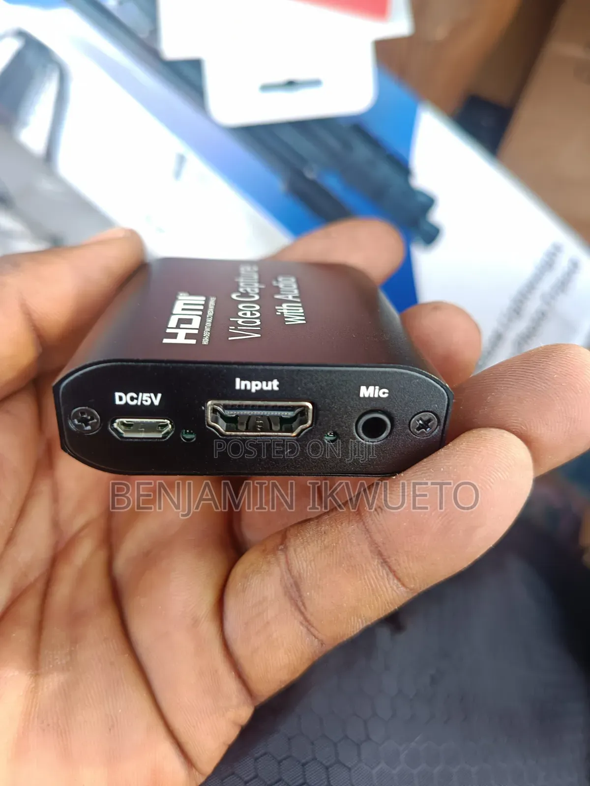 Capture Card With Loop Out