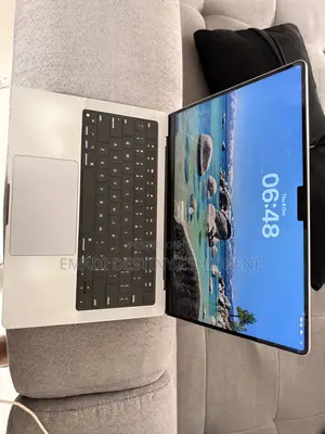 Laptop Apple MacBook Pro 2021 M1 32GB Apple M1 Pro SSD 512GB