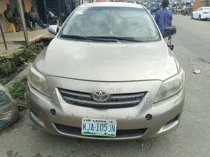 Toyota Corolla 2009 Gold
