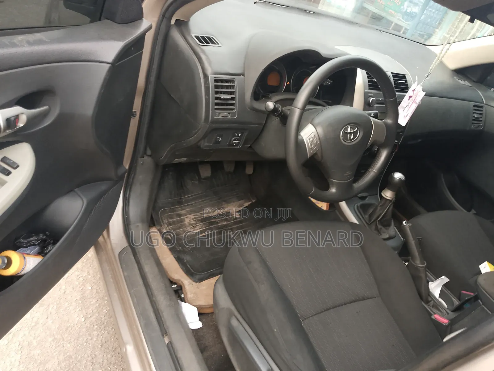 Toyota Corolla 2009 Gold
