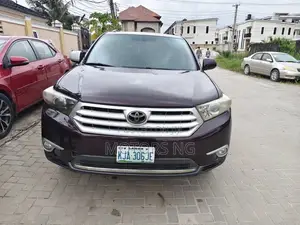 Toyota Highlander Limited 3.5l 4WD 2013 Black