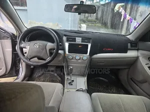 Toyota Camry LE 4dr Sedan (2.4L 4cyl 5A) 2008 Gray