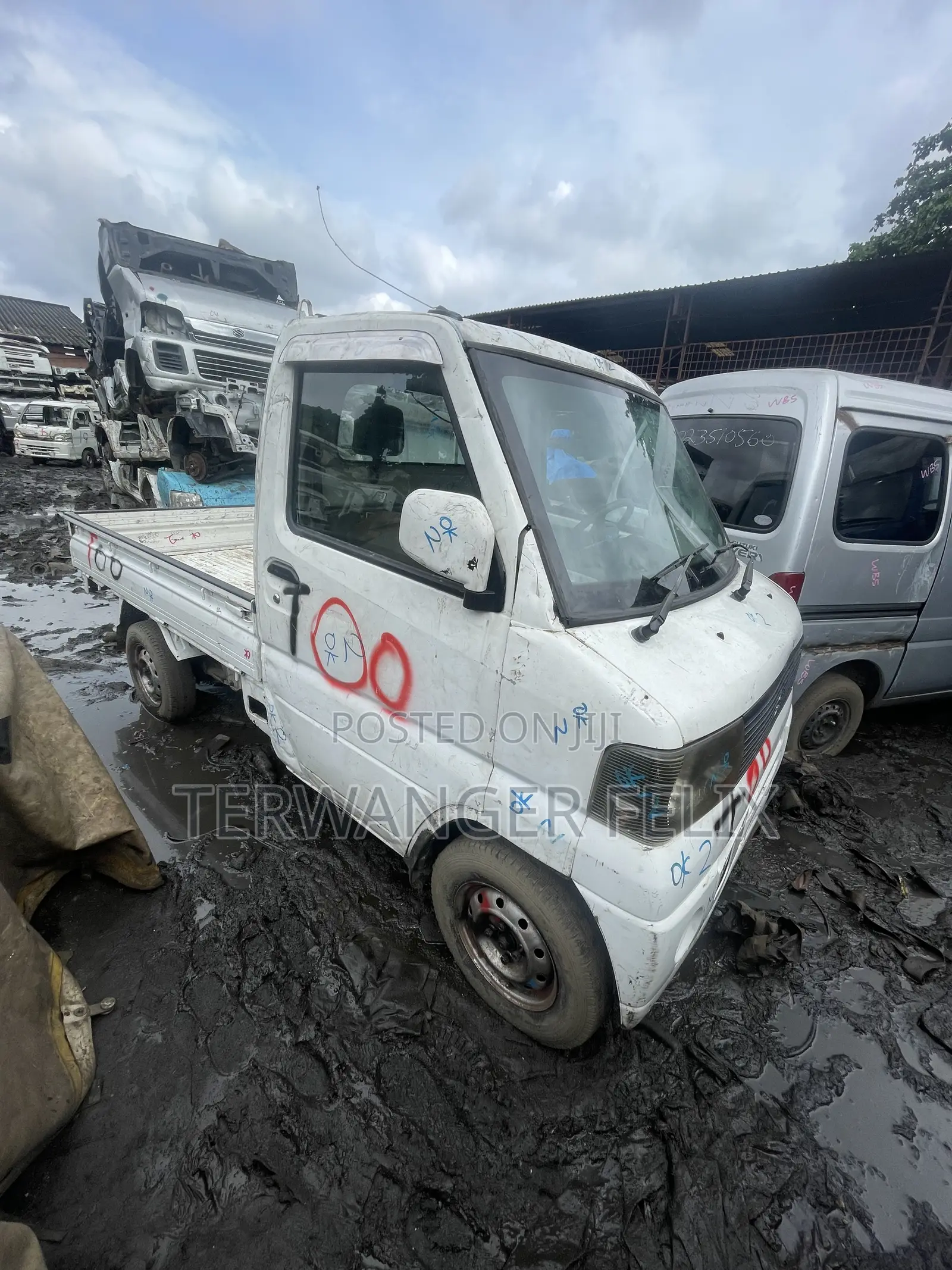 Mitsubishi Fuso Canter 2009 White