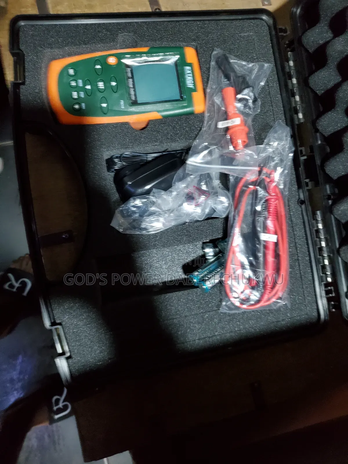 Current & Voltage Calibrator/Meter