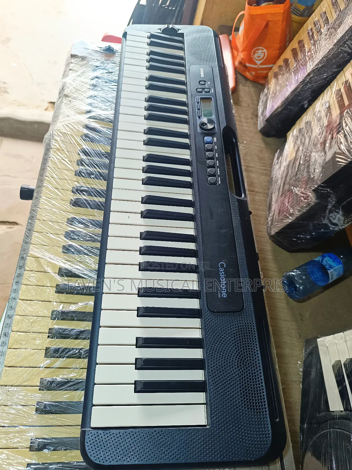 Casio CT-S300 Casiotone Digital Keyboard