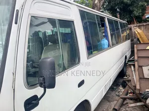 Toyota Coaster 2005 White