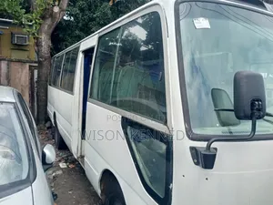 Toyota Coaster 2005 White
