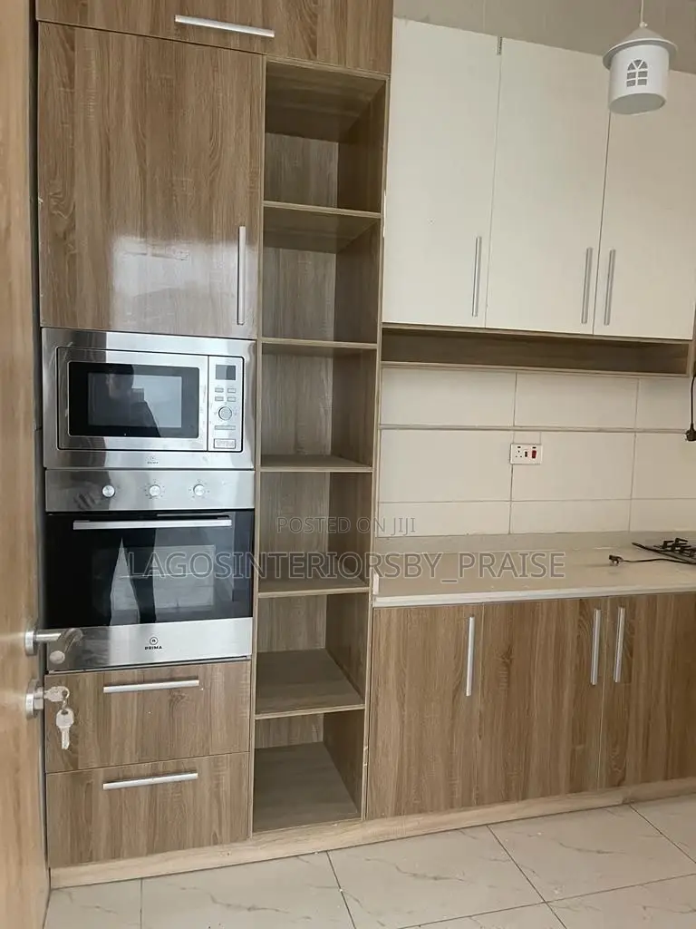 High Gloss Kitchen Cabinet Set - Modern Kitchen Design & Installation