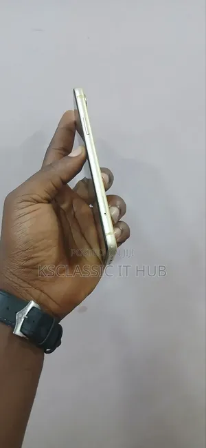 Apple iPhone XR 128 GB Yellow