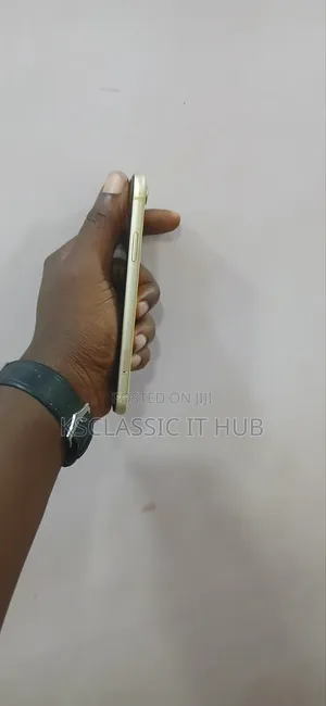 Apple iPhone XR 128 GB Yellow