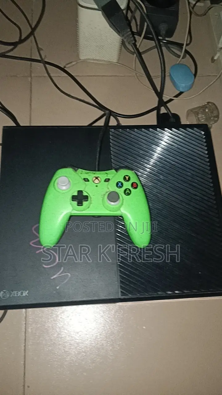 Xbox 1 With 1 Terrabit and 1 Pad