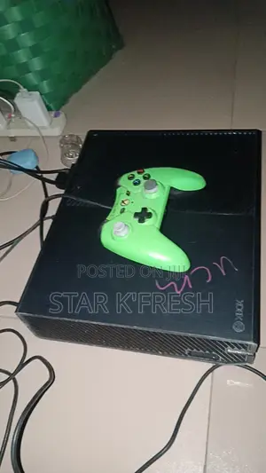 Xbox 1 With 1 Terrabit and 1 Pad