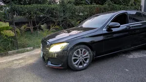 Mercedes-Benz C300 2016 Black