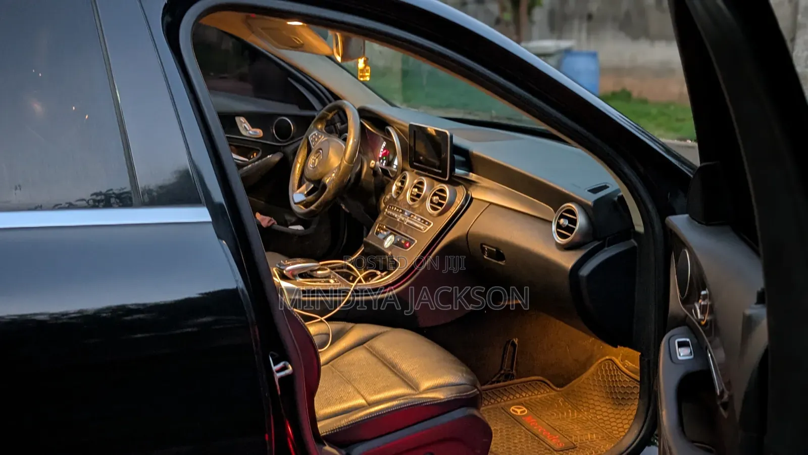 Mercedes-Benz C300 2016 Black