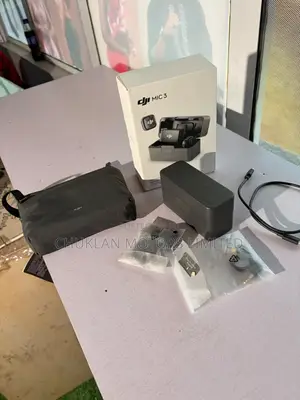DJI MIC 3 (2 TX + 1 RX + Charging Case)