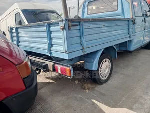 Volkswagen Transporter 2005 Blue