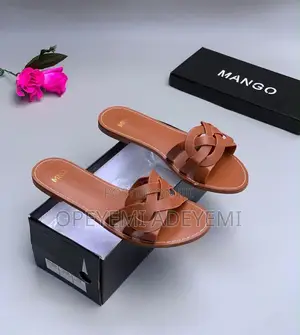 Luxe Lv Slides