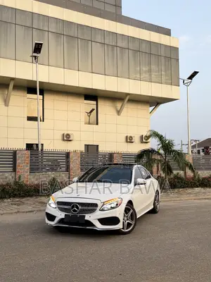 Mercedes-Benz C300 Sport 4Matic Sedan AWD (2.0L 4cyll 7A) 2016 White
