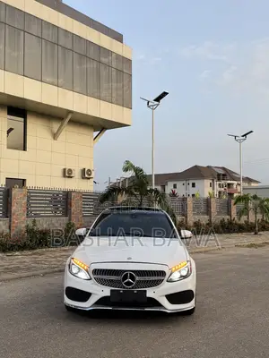 Mercedes-Benz C300 Sport 4Matic Sedan AWD (2.0L 4cyll 7A) 2016 White
