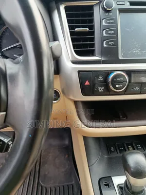 Toyota Highlander XLE 4dr SUV (3.5L 6cyl 6A) 2015 White