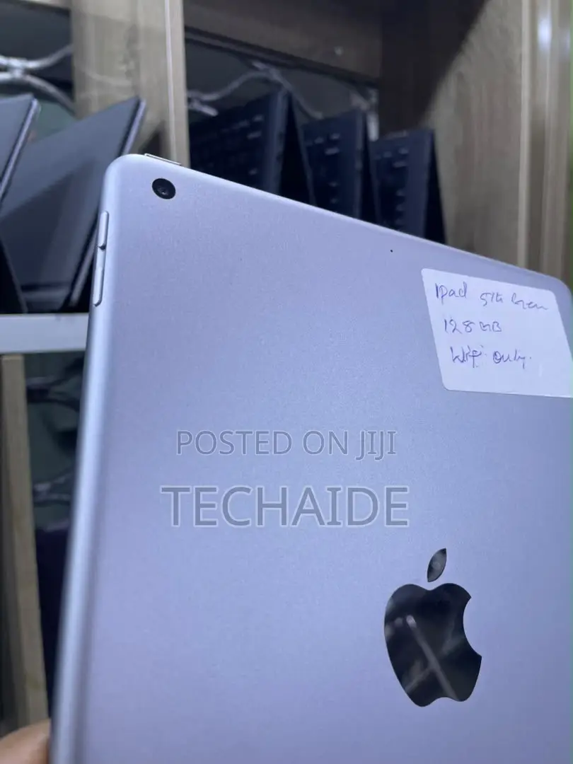 Apple iPad Pro 12.9 (2017) 128 GB Silver