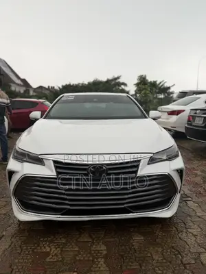 Toyota Avalon Limited FWD Sedan (3.5L V6 8A) 2019 White